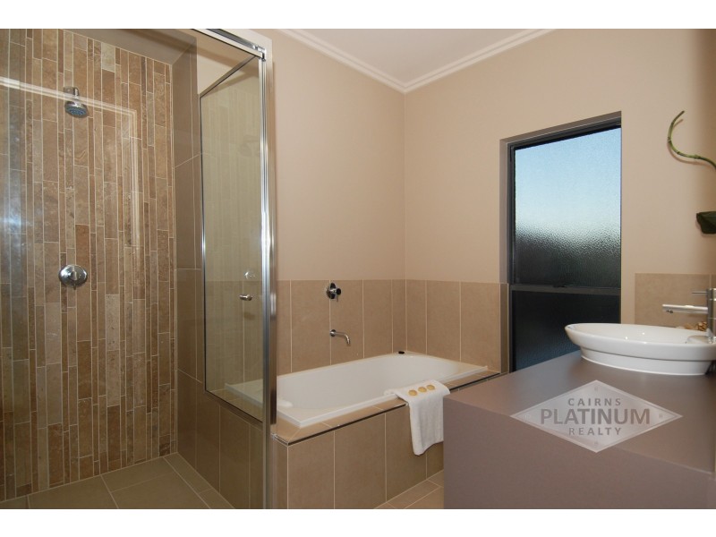 20 Port Close, Trinity Beach QLD 4879