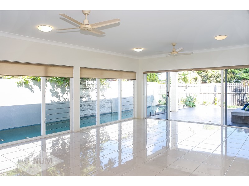 3 Selwyn Circuit, Trinity Park QLD 4879