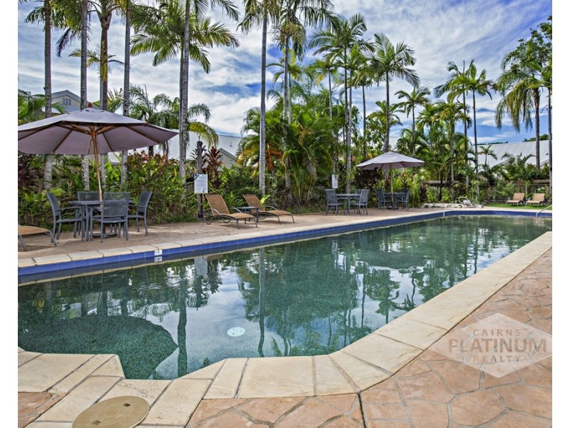 24 Warren Steet, Palm Cove QLD 4879