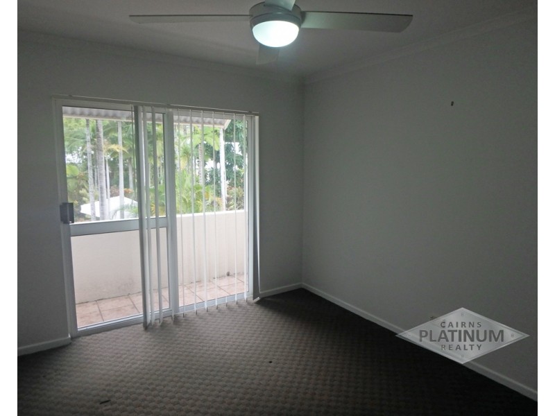 24 Warren Steet, Palm Cove QLD 4879