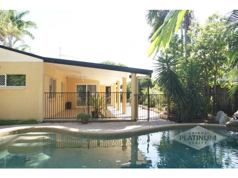 13 Cheviot Street, Smithfield QLD 4878