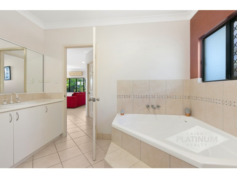 71 Nova Street, Kewarra Beach QLD 4879