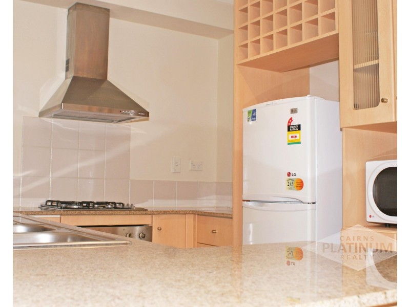 1414/2 Greenslopes Street, Cairns North QLD 4870