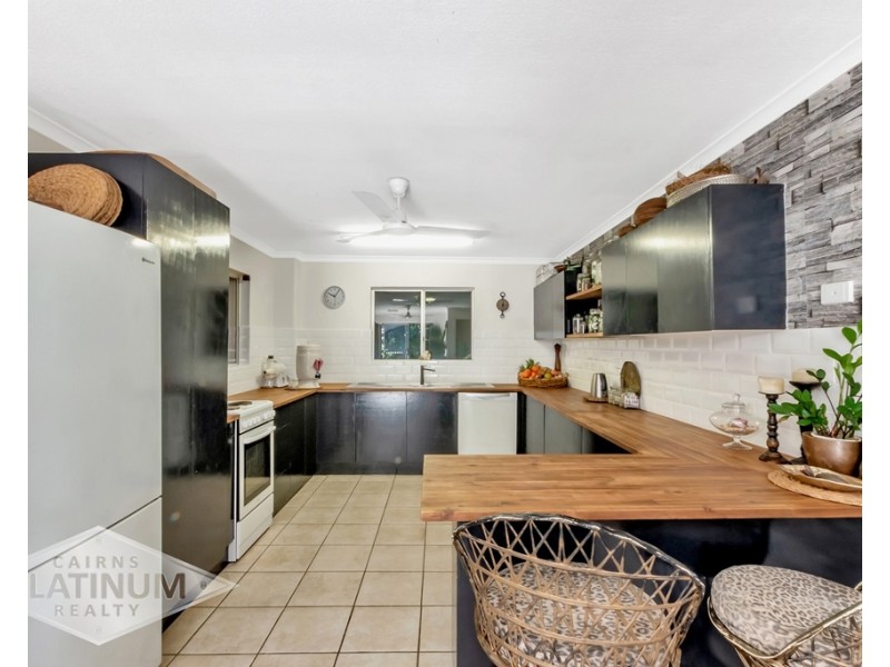 7-9 Daphne Street, Redlynch QLD 4870
