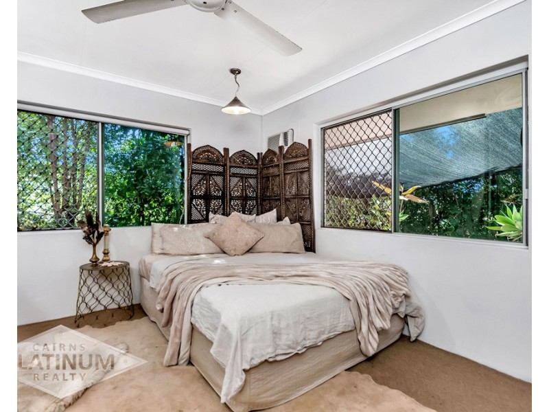7-9 Daphne Street, Redlynch QLD 4870