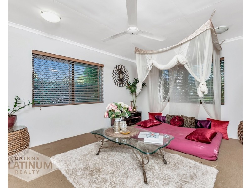7-9 Daphne Street, Redlynch QLD 4870