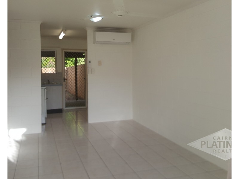 1/104 Windarra Street, Woree QLD 4868