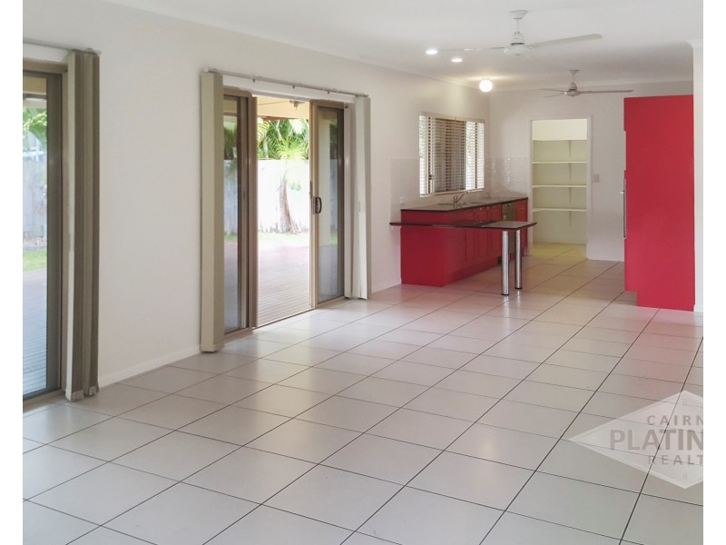 4 Icefire Quay, Trinity Park QLD 4879