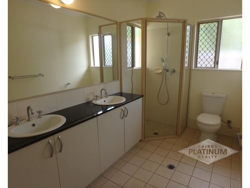 4 Icefire Quay, Trinity Park QLD 4879