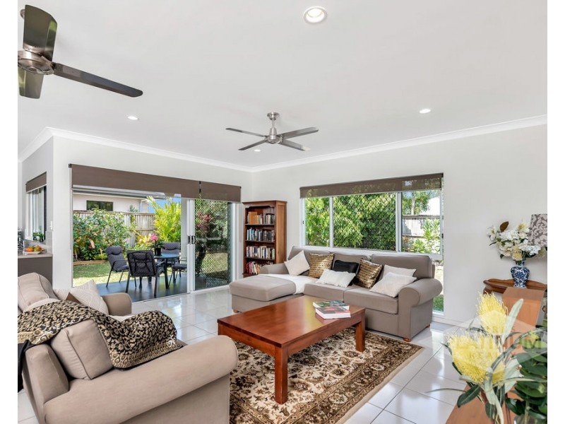 137 Roberts Drive, Trinity Beach QLD 4879
