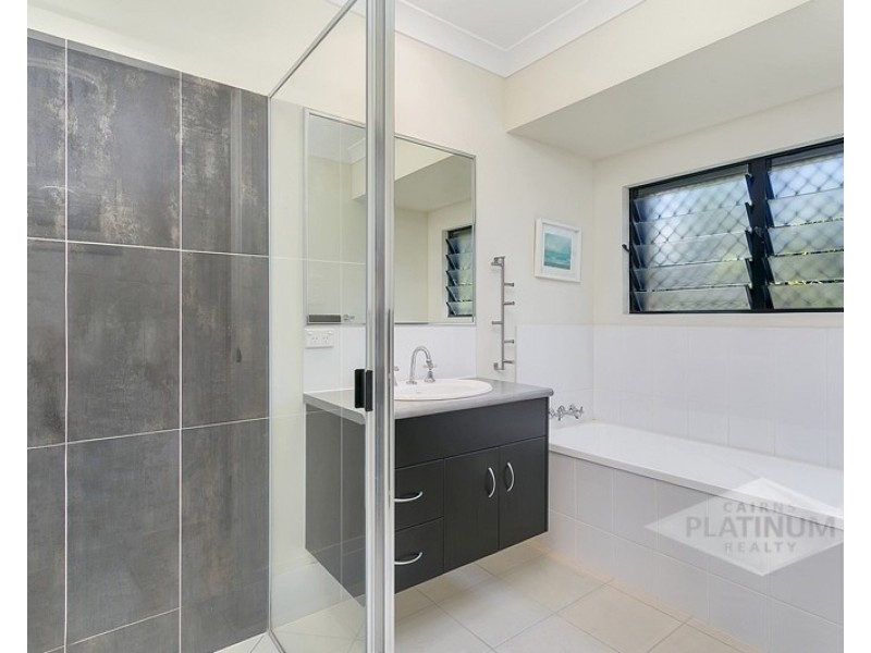1/64 Harbour Drive, Trinity Park QLD 4879