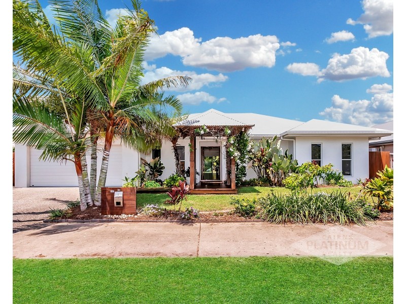 38 Moojeeba Way, Trinity Park QLD 4879