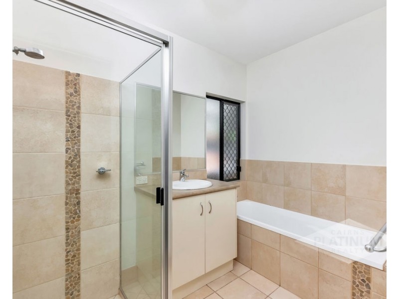 25 William Hickey Street, Redlynch QLD 4870
