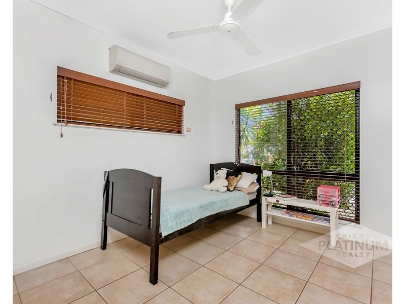 25 William Hickey Street, Redlynch QLD 4870
