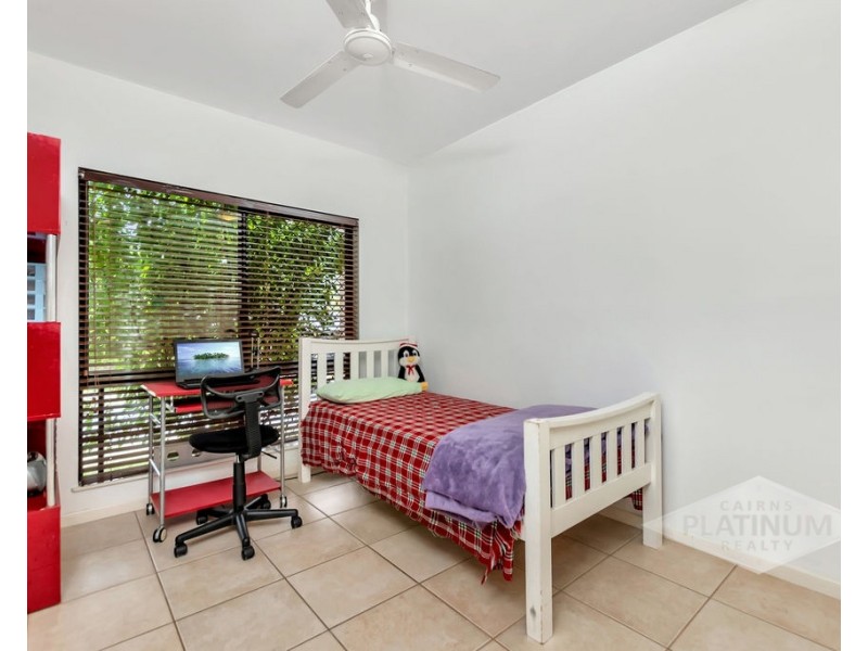 25 William Hickey Street, Redlynch QLD 4870