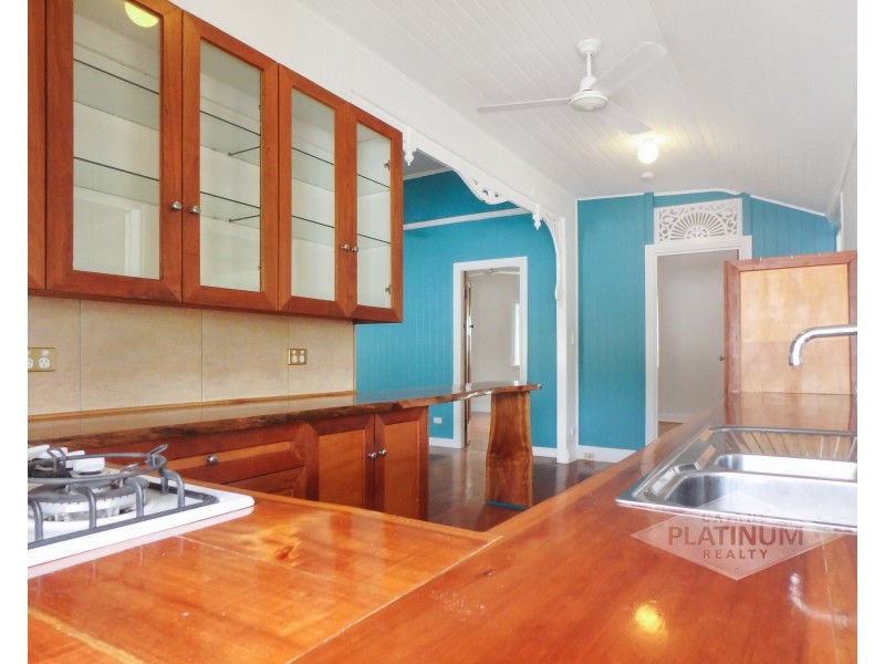 74 Enmore Street, Manoora QLD 4870