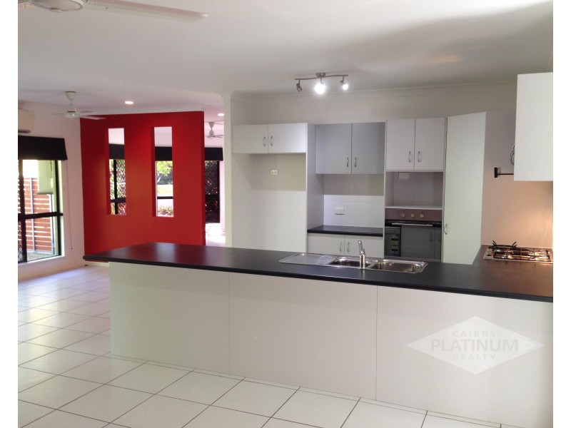 32 Redcap Bend, Trinity Park QLD 4879