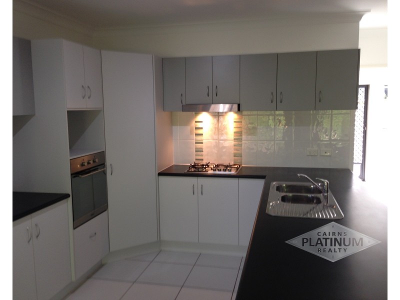 32 Redcap Bend, Trinity Park QLD 4879