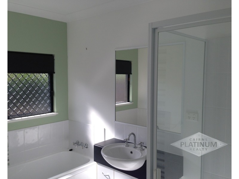 32 Redcap Bend, Trinity Park QLD 4879