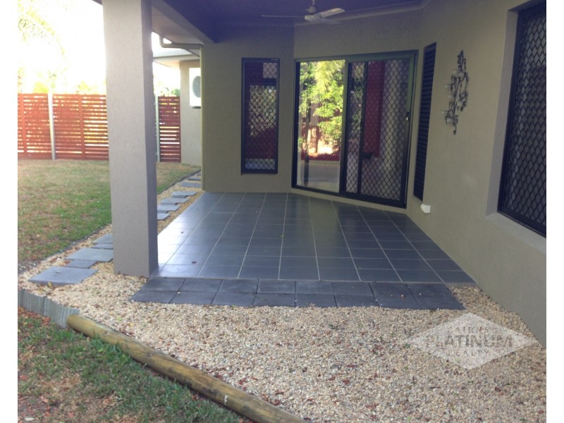 32 Redcap Bend, Trinity Park QLD 4879