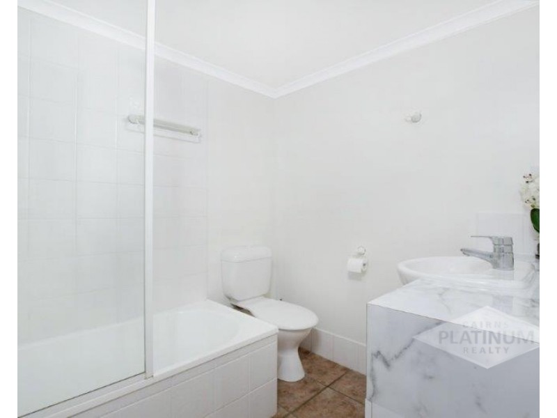 21/24 Warren Street, Palm Cove QLD 4879