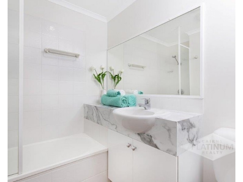 21/24 Warren Street, Palm Cove QLD 4879
