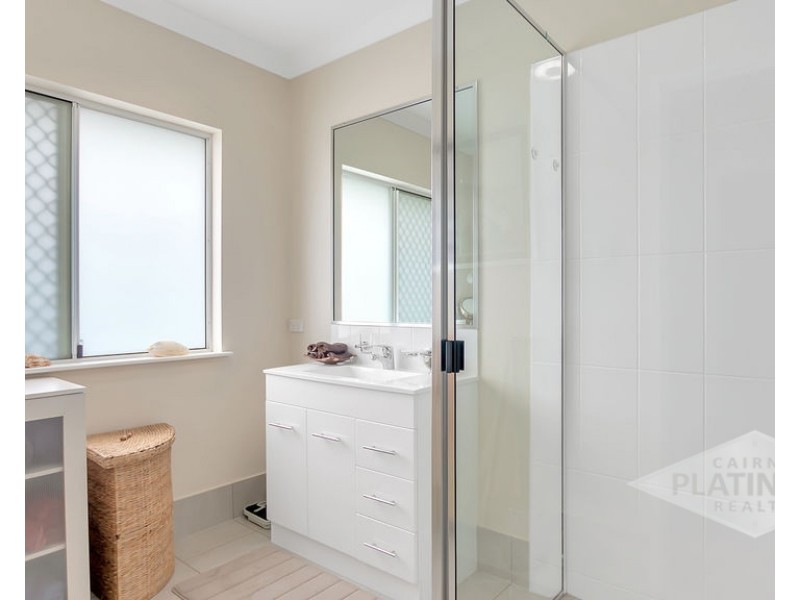 3 Hull Close, Trinity Beach QLD 4879