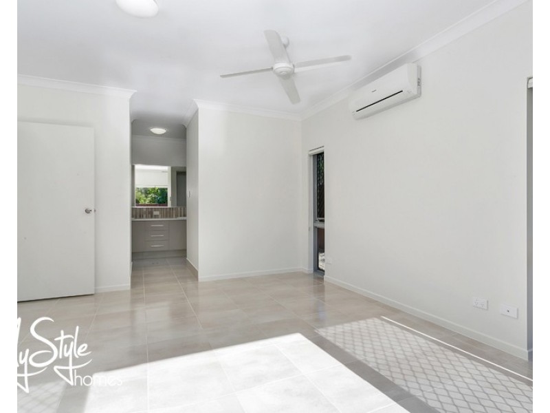 21 Bluecove Circuit, Trinity Park QLD 4879