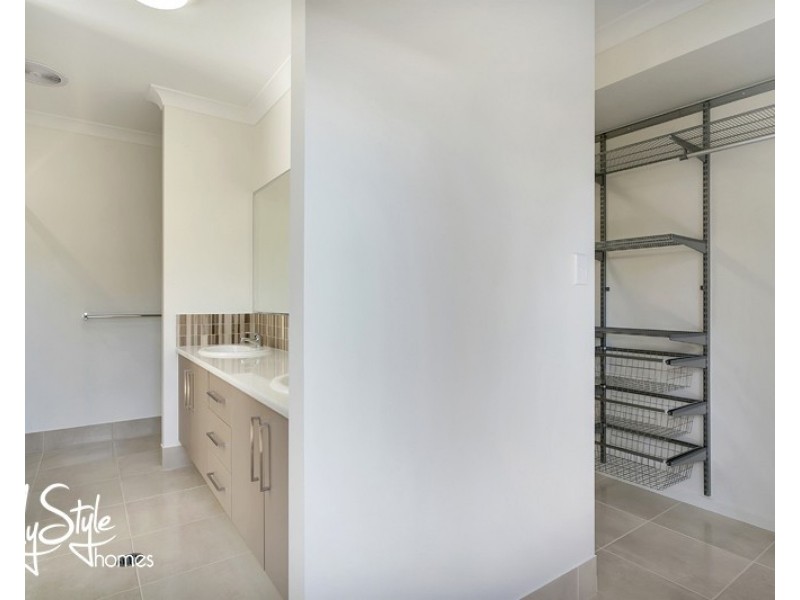 21 Bluecove Circuit, Trinity Park QLD 4879