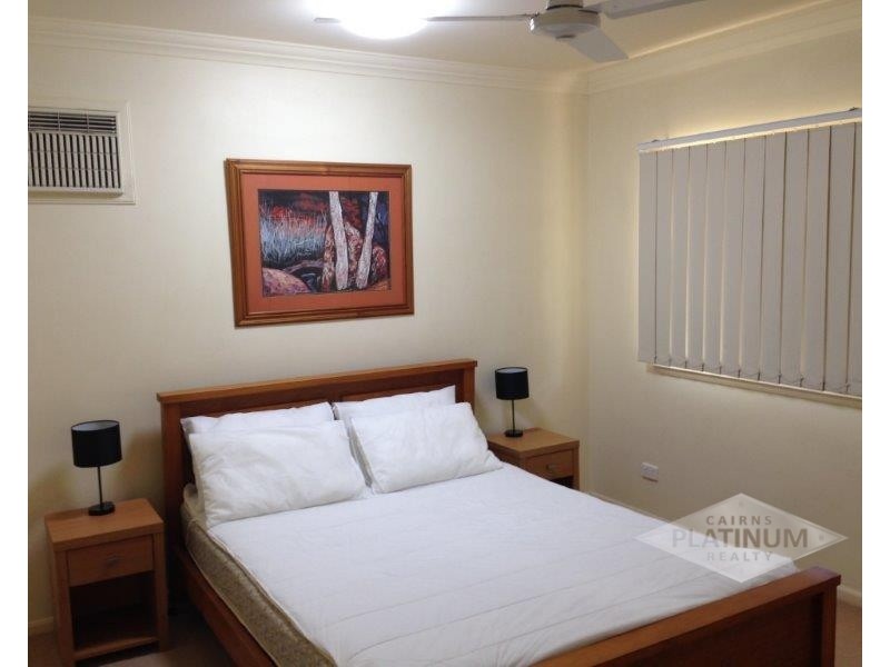 8/30 Oliva Street, Palm Cove QLD 4879
