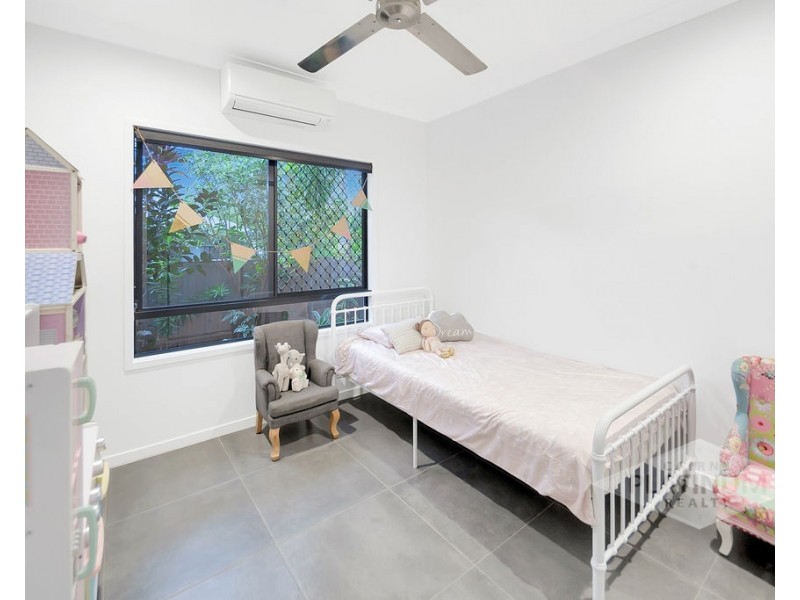 13 Megalong Close, Smithfield QLD 4878