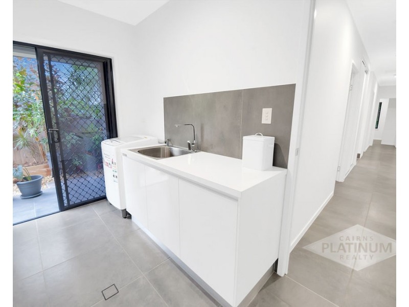 13 Megalong Close, Smithfield QLD 4878