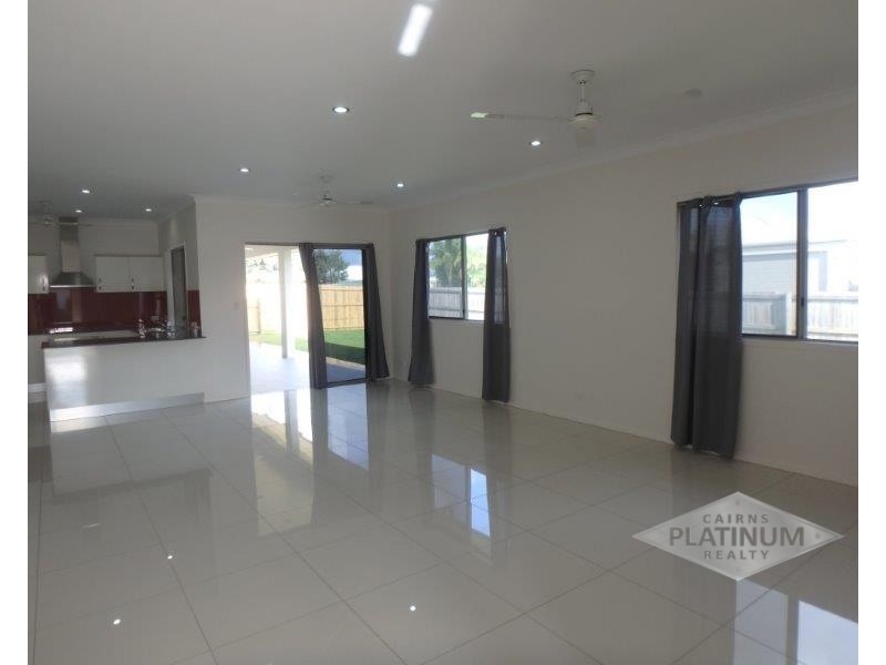 11 Brookville Gardens, Smithfield QLD 4878