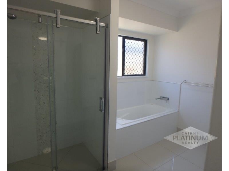 17 Brockman Way, Smithfield QLD 4878