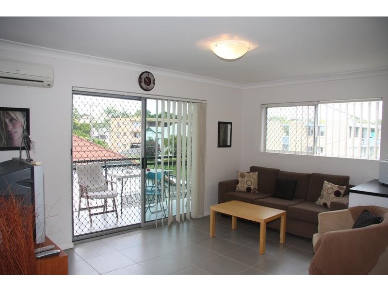 4/27 Hall Street, Northgate QLD 4013