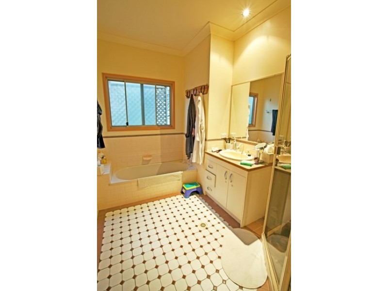 Wavell Heights QLD 4012