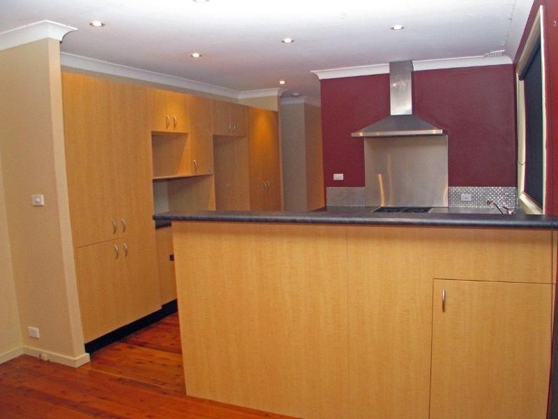 16 Crawford Crescent, Wyoming NSW 2250