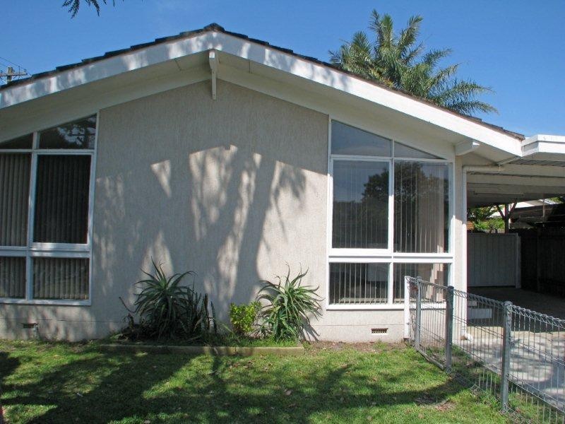 1/57 Orange Parade, Wyoming NSW 2250