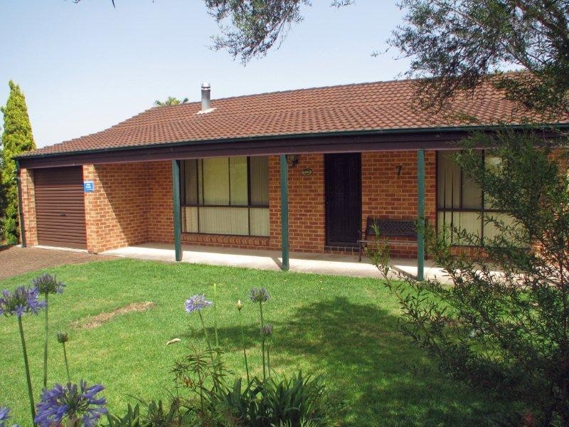 7 Lamont Close, Green Point NSW 2251