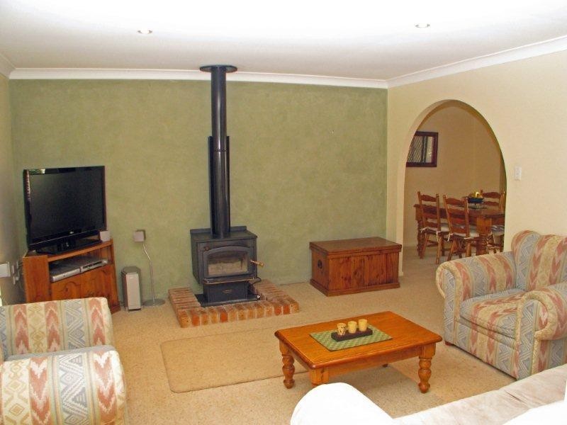 7 Lamont Close, Green Point NSW 2251