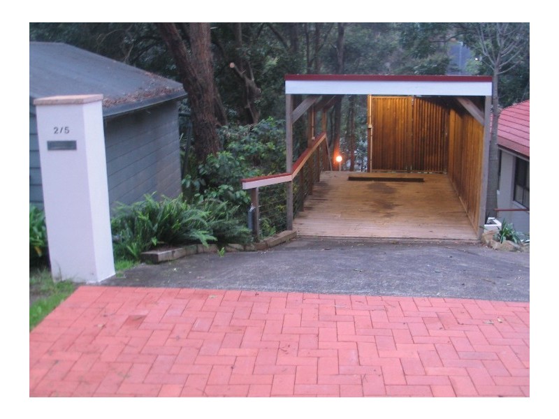 2/5 Palmgrove Place, North Avoca NSW 2260