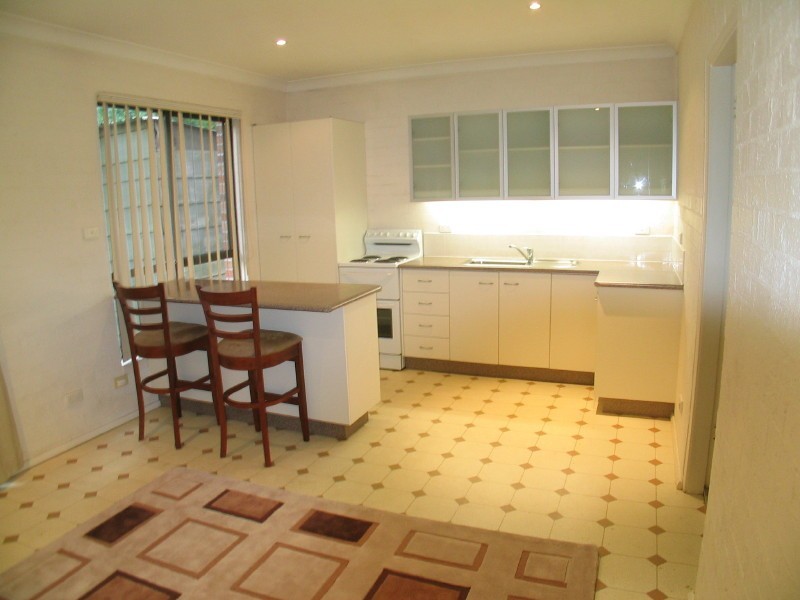 2/5 Palmgrove Place, North Avoca NSW 2260