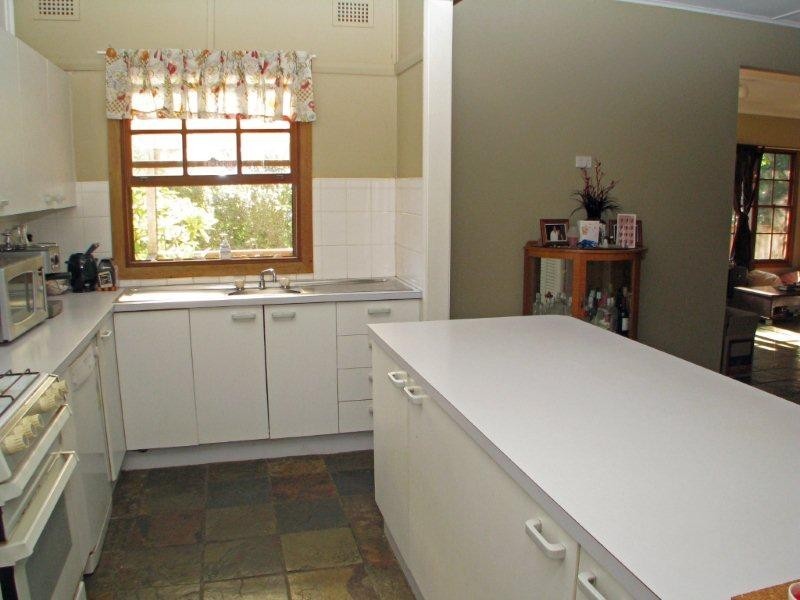 6 Caroline Street, East Gosford NSW 2250