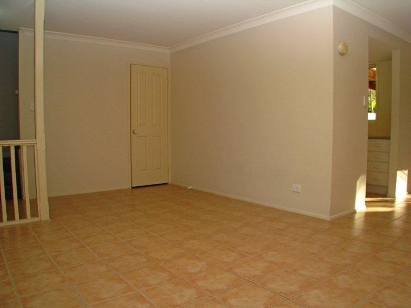 7/4 Richmond Mews, Mardi NSW 2259