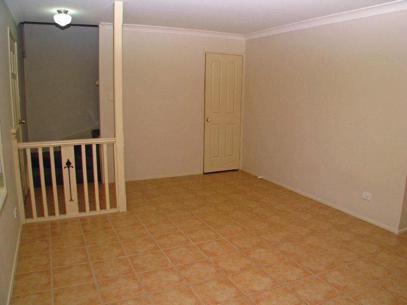 7/4 Richmond Mews, Mardi NSW 2259