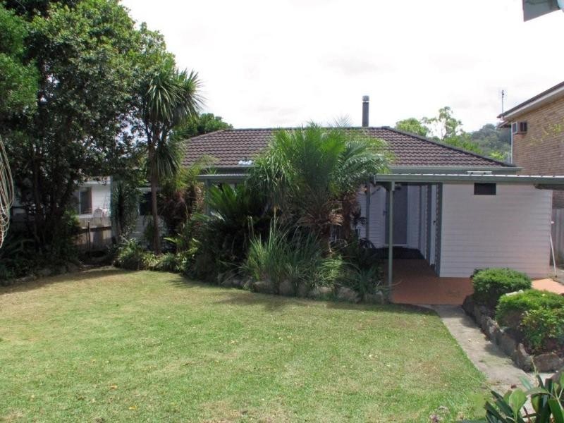 12 Lock Avenue, Springfield NSW 2250