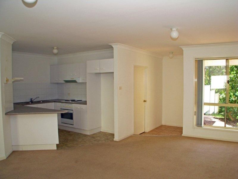 9/7-8 Jennie Cox Close, Erina NSW 2250