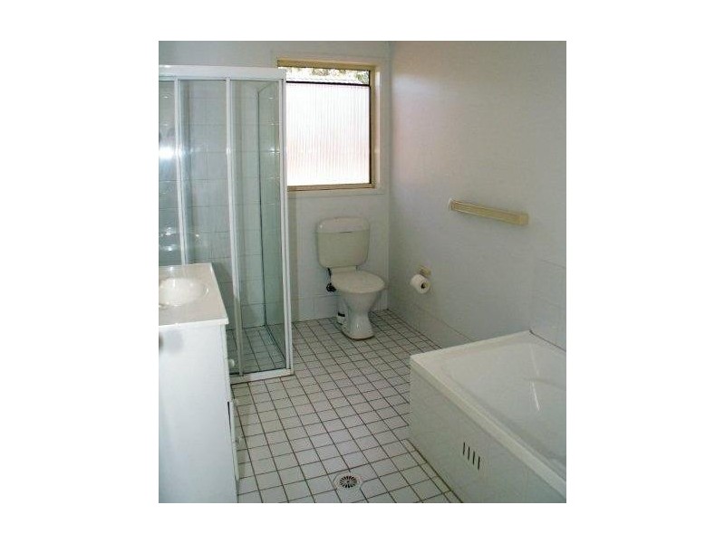 9/7-8 Jennie Cox Close, Erina NSW 2250