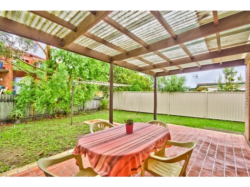 17 Rotherham Street, Bateau Bay NSW 2261