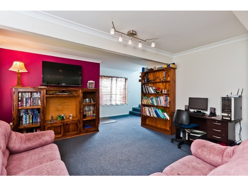 17 Rotherham Street, Bateau Bay NSW 2261